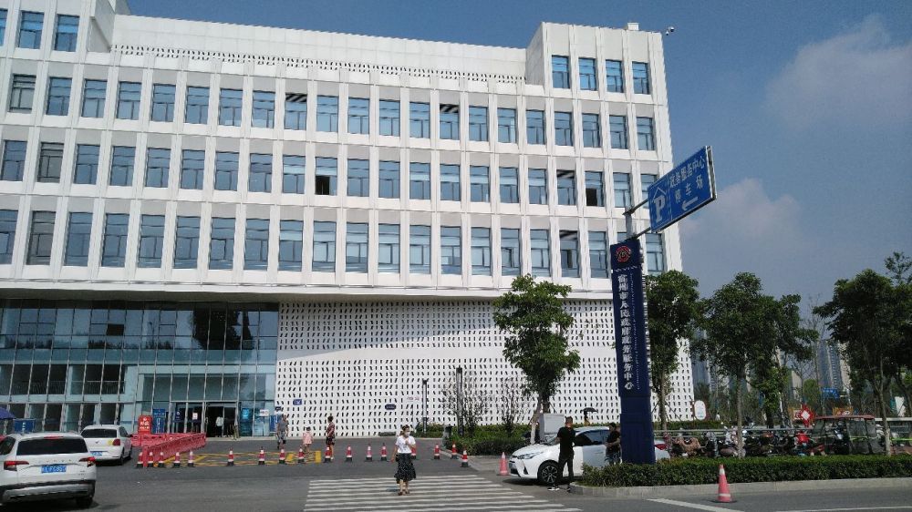 喀左县营商环境建设局