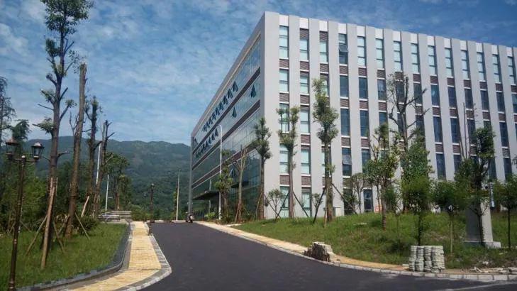 雅安市名山区行政审批局