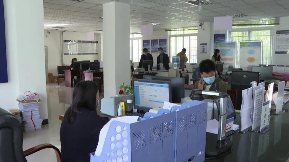 汉源县政务服务中心