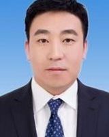 万超凡