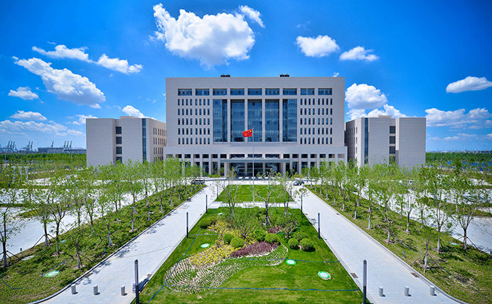 天津东疆保税港区亚洲路4611号c楼东疆管委会办公时间:8:30-11:30,13