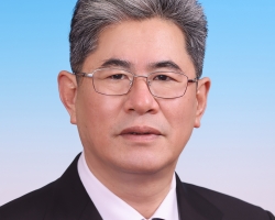 陈健